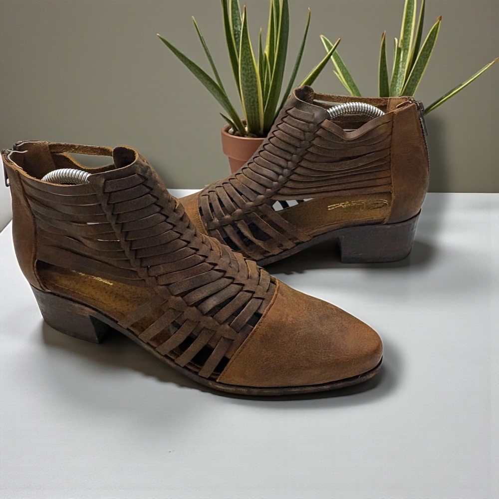 Sbicca Vintage Collection Woven Leather Cutout Ankle Booties Brown W-Size 10C